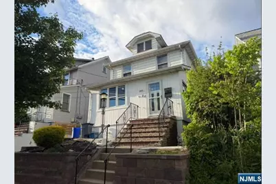 645 Teneyck Avenue, Lyndhurst Township, NJ 07071 - Photo 2