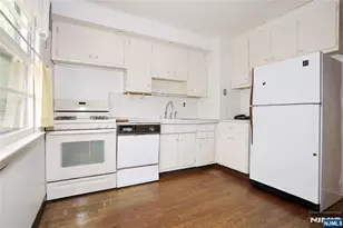 12 Beverly Ln, Waldwick, NJ 07463 - Photo 12