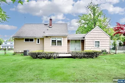 12 Beverly Lane, Waldwick, NJ 07463 - Photo 34