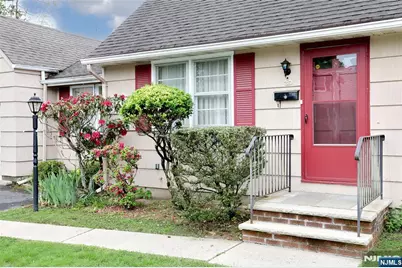 12 Beverly Lane, Waldwick, NJ 07463 - Photo 2