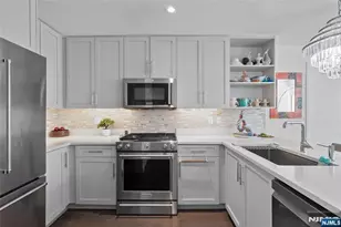 800 Ave At Port Imperial 508, Weehawken, NJ 07086 - Photo 2
