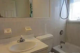 2217 B Mackay B, Fort Lee, NJ 07024 - Photo 4