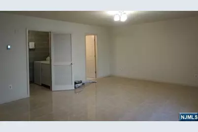 2217 B Mackay B #B, Fort Lee, NJ 07024 - Photo 10