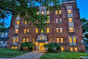 303 Hamilton Pl A4, Hackensack, NJ 07601 - Photo 2