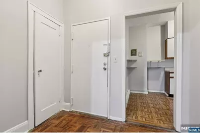 262 Clendenny Avenue 6 #6, Jersey City, NJ 07304 - Photo 16