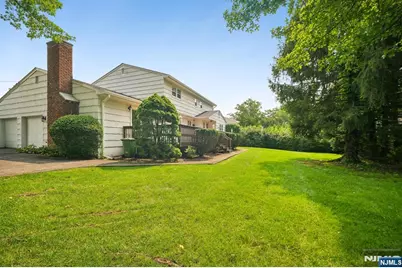 6 Aster Court, Paramus, NJ 07652 - Photo 30