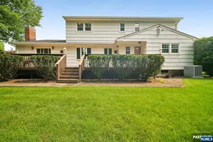 6 Aster Ct, Paramus, NJ 07652 - Photo 28