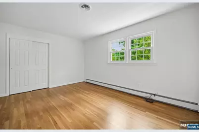 6 Aster Court, Paramus, NJ 07652 - Photo 20