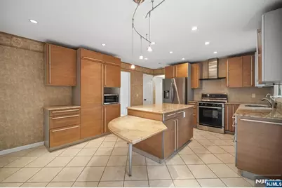 6 Aster Court, Paramus, NJ 07652 - Photo 6