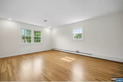 6 Aster Court, Paramus, NJ 07652 - Photo 16