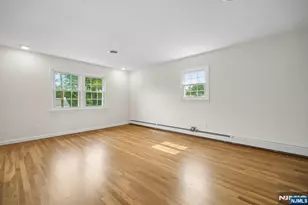6 Aster Ct, Paramus, NJ 07652 - Photo 16