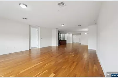 1 Executive 205 #205, Fort Lee, NJ 07024 - Photo 14