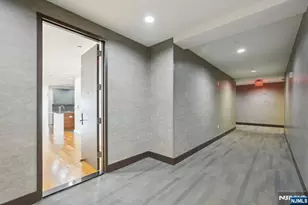 1 Executive 205, Fort Lee, NJ 07024 - Photo 8