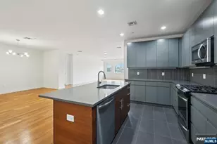 1 Executive 205, Fort Lee, NJ 07024 - Photo 20