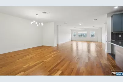 1 Executive 205 #205, Fort Lee, NJ 07024 - Photo 16