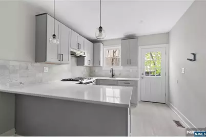 654 12th Street, Newark, NJ 07103 - Photo 6