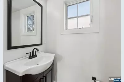 133 Forest Street 1F #1F, Montclair, NJ 07042 - Photo 10