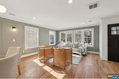 133 Forest Street 1F #1F, Montclair, NJ 07042 - Photo 4