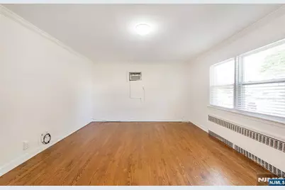 238 Westminster Place, Lodi, NJ 07644 - Photo 4