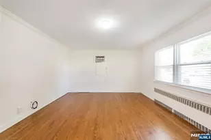 238 Westminster Pl, Lodi, NJ 07644 - Photo 4