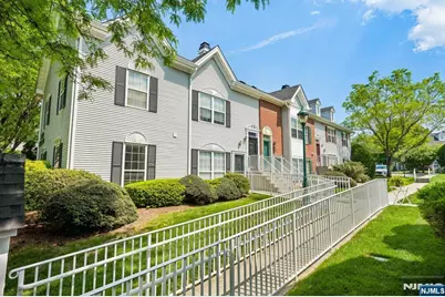 1059 Chedworth Circle 1059 #1059, Mahwah, NJ 07430 - Photo 4