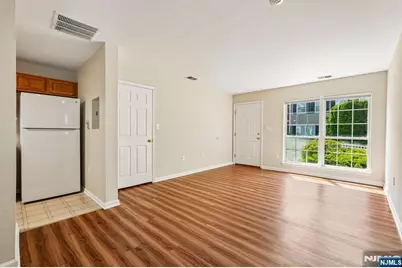 1059 Chedworth Circle 1059 #1059, Mahwah, NJ 07430 - Photo 8