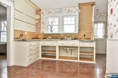 65 S Maple Avenue, Ridgewood, NJ 07450 - Photo 8