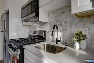135 Forest Street 2F #2F, Montclair, NJ 07042 - Photo 10