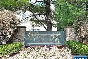7 Dogwood Ct, Woodland Park, NJ 07424 - Photo 2