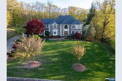43 Walsh Drive, Mahwah, NJ 07430 - Photo 2