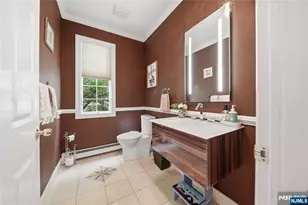 43 Walsh Dr, Mahwah, NJ 07430 - Photo 14