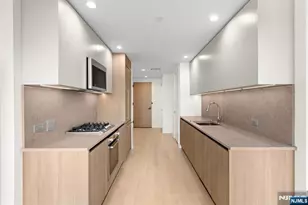 151 Bay Street 2101, Jersey City, NJ 07302 - Photo 2