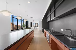 151 Bay Street 2101, Jersey City, NJ 07302 - Photo 24
