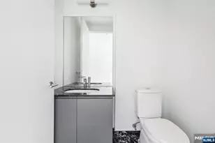 1 Executive 311, Fort Lee, NJ 07024 - Photo 32