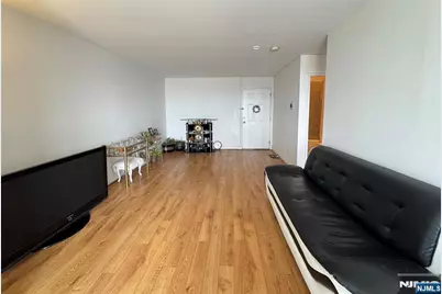 201 12th Street 20 #20, Palisades Park, NJ 07650 - Photo 4
