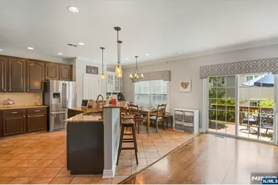 11 Queens Lane, Wayne, NJ 07470 - Photo 8