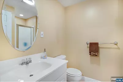 11 Queens Lane, Wayne, NJ 07470 - Photo 28
