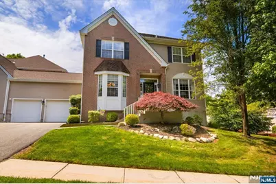 11 Queens Lane, Wayne, NJ 07470 - Photo 2