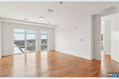 1 Executive 514 #514, Fort Lee, NJ 07024 - Photo 28