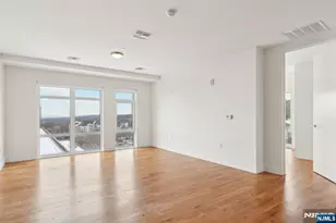 1 Executive 514, Fort Lee, NJ 07024 - Photo 28