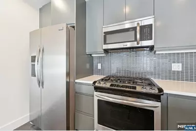 1 Executive 514 #514, Fort Lee, NJ 07024 - Photo 34
