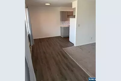 206 Riverview Place 9 #9, Cliffside Park, NJ 07010 - Photo 4