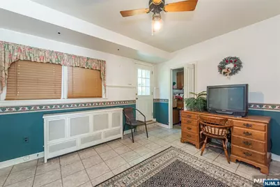 17 Morningside Circle, Little Falls Township, NJ 07424 - Photo 22