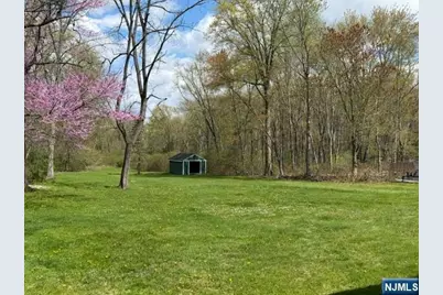 10 Bellows Lane, Montville Township, NJ 07082 - Photo 2