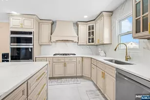 70 Coger, Saddle Brook Township, NJ 07663 - Photo 4