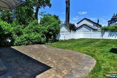 303 Marlboro Road, Wood Ridge, NJ 07075 - Photo 18