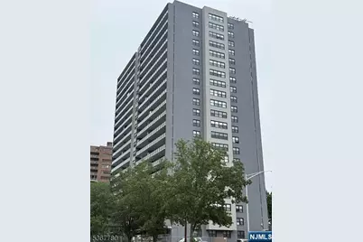 285 Aycrigg Avenue 20C #20C, Passaic, NJ 07055 - Photo 6