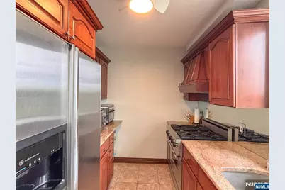 3 Horizon 816 #816, Fort Lee, NJ 07024 - Photo 8