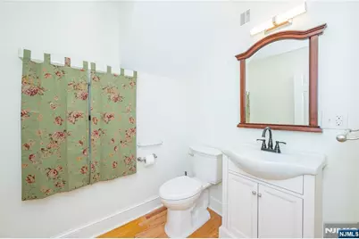 16 Lincoln Place, Waldwick, NJ 07463 - Photo 10