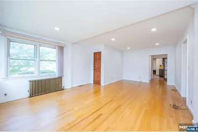 16 Lincoln Place, Waldwick, NJ 07463 - Photo 4